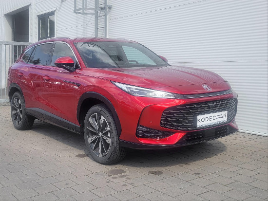 Nový vůz MG HS 1,5 TGI 6MAN 170k  Exclusive červená metalíza Benzín Manuální