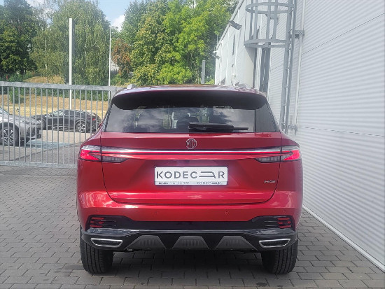 Nový vůz MG HS 1,5 TGI 6MAN 170k  Exclusive červená metalíza Benzín Manuální