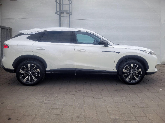 Nový vůz MG HS 1,5 HEV 2AT 224k  Emotion bílá metalíza hybridní - benzin Manuální