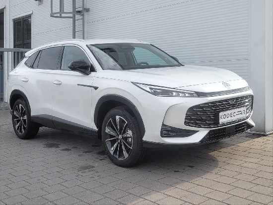 Nový vůz MG HS 1,5 TGI 7AT 170k  Emotion bílá metalíza Benzín Automatická