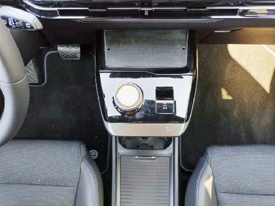 Nový vůz MG MG4 EV 77kWh 245k 1AT 4x2  Exclusive černá metalíza Elektro Automatická