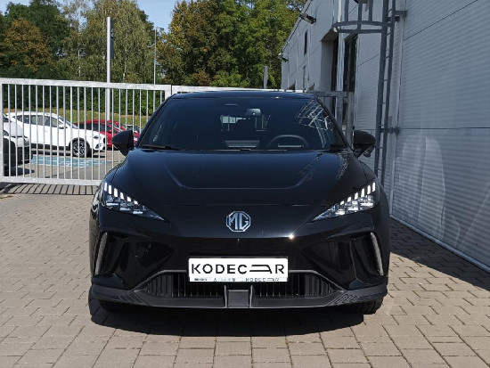 Nový vůz MG MG4 EV 77kWh 245k 1AT 4x2  Exclusive černá metalíza Elektro Automatická
