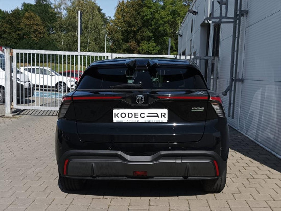 Nový vůz MG MG4 EV 77kWh 245k 1AT 4x2  Exclusive černá metalíza Elektro Automatická