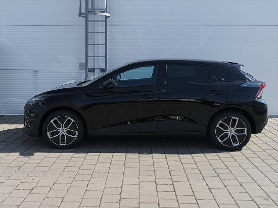 Nový vůz MG MG4 EV 77kWh 245k 1AT 4x2  Exclusive černá metalíza Elektro Automatická