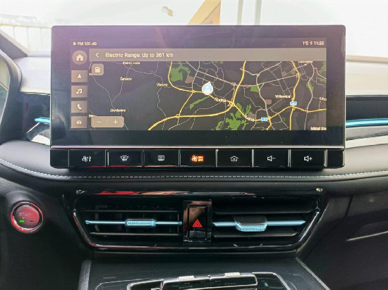 Nový vůz MG MG5 EV 156k 1AT 4x2  Excite černá metalíza Elektro Automatická