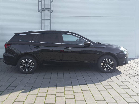 Nový vůz MG MG5 EV 156k 1AT 4x2  Excite černá metalíza Elektro Automatická