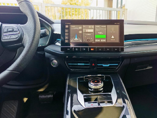 Nový vůz MG MG5 EV 156k 1AT 4x2  Excite černá metalíza Elektro Automatická