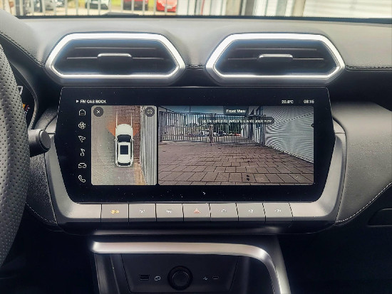 Nový vůz MG ZS 1,5 Exclusive HEV 102k 3AT zelená metalíza hybridní - benzin Automatická