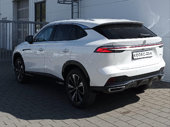 Nový vůz MG HS 1,5 TGI 7AT 170k  Exclusive bílá metalíza Benzín Automatická