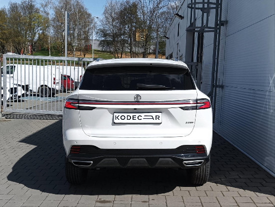 Nový vůz MG HS 1,5 TGI 7AT 170k  Exclusive bílá metalíza Benzín Automatická