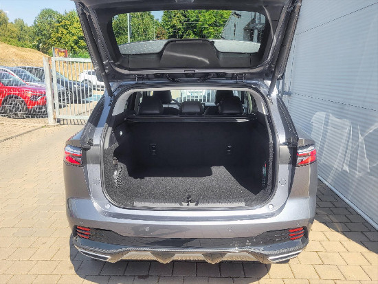 Nový vůz MG HS 1,5 TGI 7AT 170k  Exclusive světle šedá metalíza Benzín Automatická