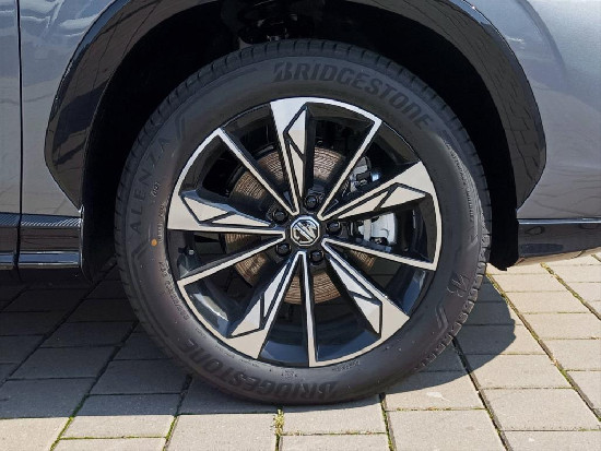 Nový vůz MG HS 1,5 TGI 7AT 170k  Emotion šedá metalíza Benzín Automatická