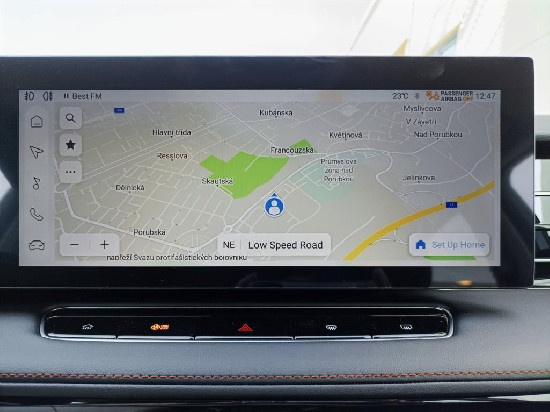 Nový vůz MG HS 1,5 TGI 7AT 170k  Emotion šedá metalíza Benzín Automatická