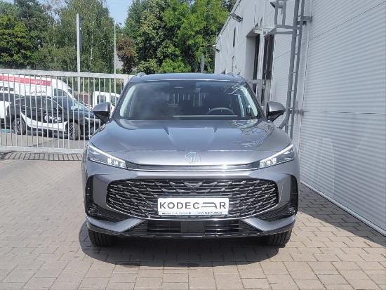 Nový vůz MG HS 1,5 TGI 6MAN 170k  Emotion šedá metalíza Benzín Manuální