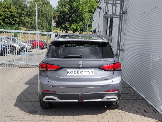 Nový vůz MG ZS 1,5 Exclusive HEV 102k 3AT světle šedá metalíza hybridní - benzin Automatická