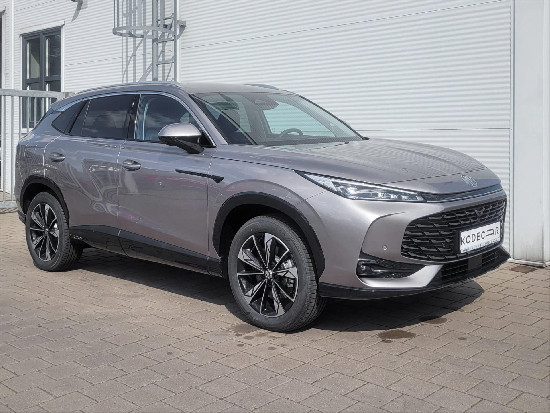 Nový vůz MG HS 1,5 HEV 2AT 143k  Exclusive stříbrná metalíza hybridní - benzin Automatická