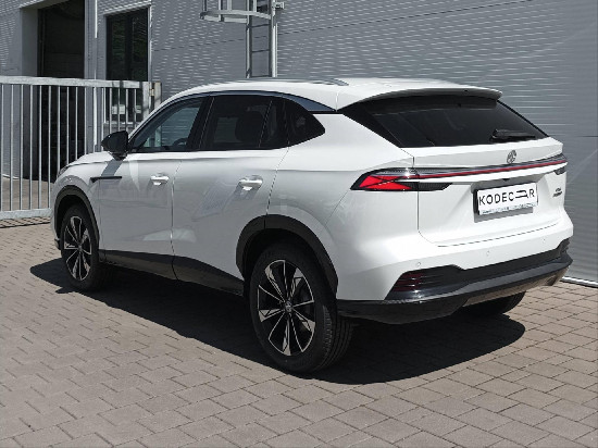 Nový vůz MG HS 1,5 HEV 2AT 143k  Exclusive bílá metalíza hybridní - benzin Automatická