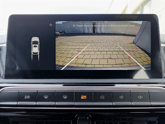 Nový vůz MG MG3 1,5 Hybrid+ 195k AT 4x2 100kW+75kW Emotion šedá metalíza hybridní - benzin Automatická