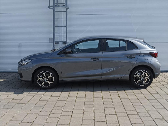 Nový vůz MG MG3 1,5 Hybrid+ 195k AT 4x2 100kW+75kW Emotion šedá metalíza hybridní - benzin Automatická