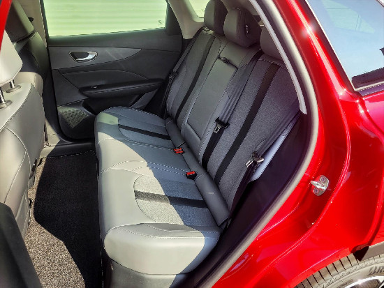 Nový vůz MG MGS5 EV 0,0 231k 64kWh 1AT  Exclusive červená metalíza Elektro Automatická