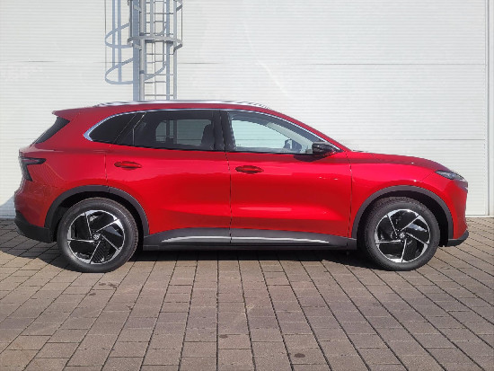 Nový vůz MG MGS5 EV 0,0 231k 64kWh 1AT  Exclusive červená metalíza Elektro Automatická