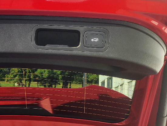 Nový vůz MG MGS5 EV 0,0 231k 64kWh 1AT  Exclusive červená metalíza Elektro Automatická