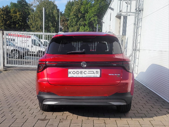 Nový vůz MG MGS5 EV 0,0 Exclusive 231k 64kWh 1AT červená metalíza Elektro Automatická