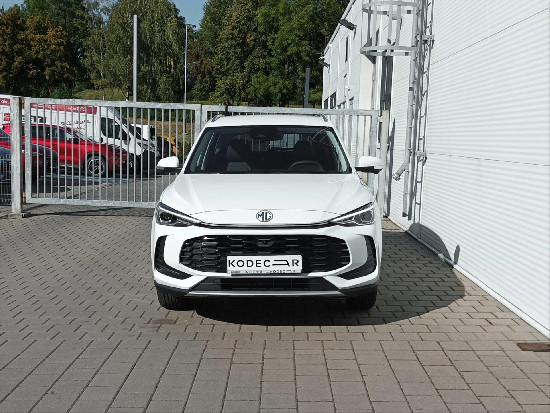 Nový vůz MG ZS 1,5 DVVT 116k 5MAN  Elegance bílá Benzín Manuální