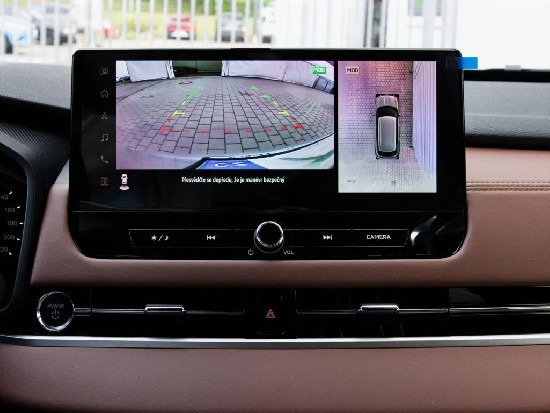 Nový vůz Mitsubishi Outlander 2,4 PHEV 306k AT 4x4  Instyle+ světle šedá metalíza hybridní - benzin Automatická