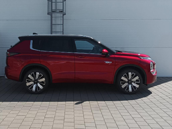 Nový vůz Mitsubishi Outlander 2,4 PHEV 306k AT 4x4  Instyle červená metalíza hybridní - benzin Automatická