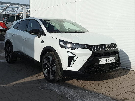 Nový vůz Mitsubishi Grandis 1,3 Intense+ DI-T Mild Hybrid 141k 7AT bílá metalíza hybridní - benzin Automatická