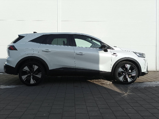 Nový vůz Mitsubishi Grandis 1,3 Intense+ DI-T Mild Hybrid 141k 7AT bílá metalíza hybridní - benzin Automatická