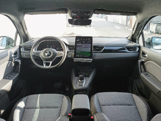 Nový vůz Mitsubishi Grandis 1,3 Intense+ DI-T Mild Hybrid 141k 7AT bílá metalíza hybridní - benzin Automatická