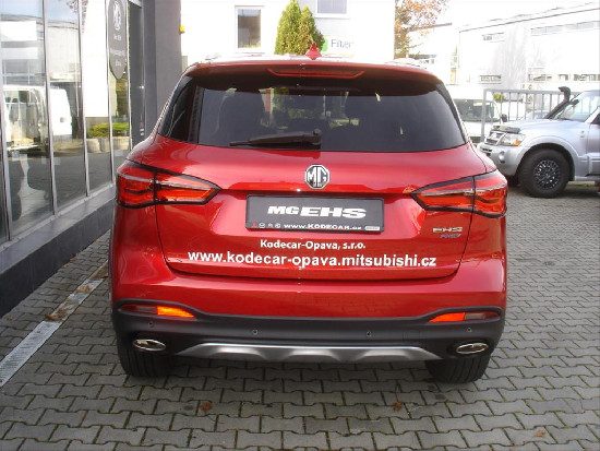 Nový vůz MG EHS 1,5 TGI 10AT  eHS Emotion červená metalíza hybridní - benzin Automatická