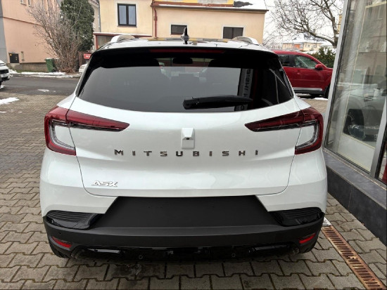 Nový vůz Mitsubishi ASX 1,3 DI-T Mild Hybrid 160k 7AT 4x2  Invite+ bílá metalíza hybridní - benzin Automatická